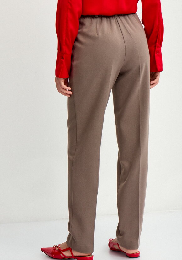 Брюки из костюмной ткани со стрелками шир.  580, рис. 10