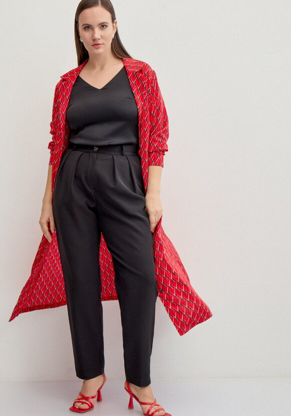 Брюки прямого кроя из костюмной ткани шир.  580, рис. 7