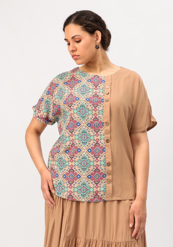 Блуза с асимметричной вставкой шир.  580, рис. 18