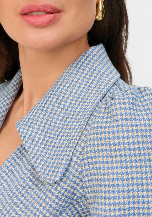 Платье с воротником свободного кроя шир.  580, рис. 21