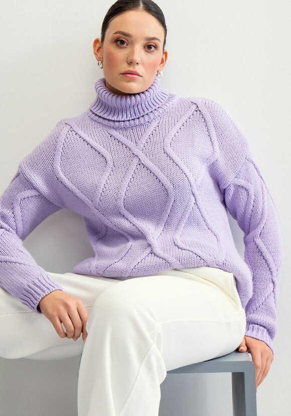 Свитер с объемными ромбами шир.  580, рис. 29