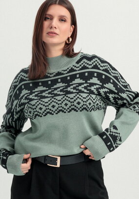Свитер с геометрическим орнаментом
