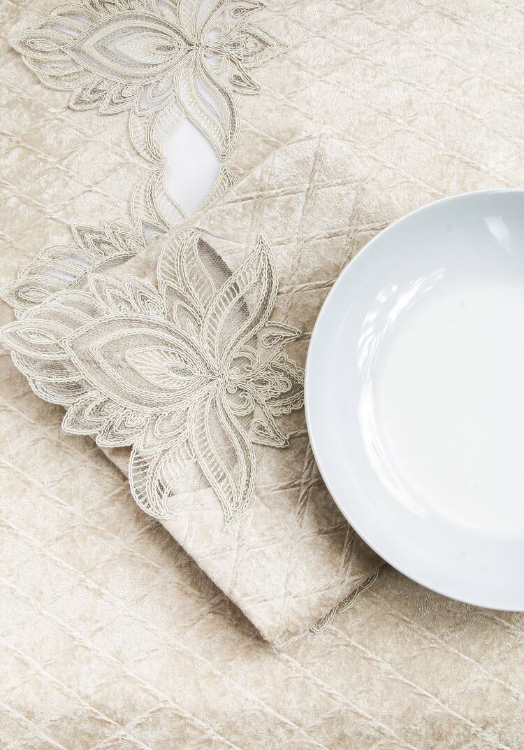 Скатерть в наборе, 25 пр. шир.  750, рис. 20