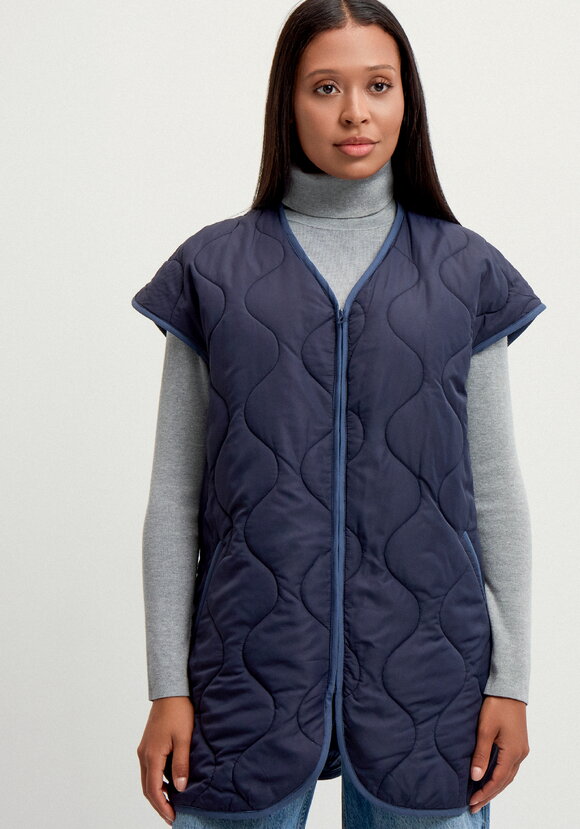 Жилет удлиненный на молнии шир.  580, рис. 14