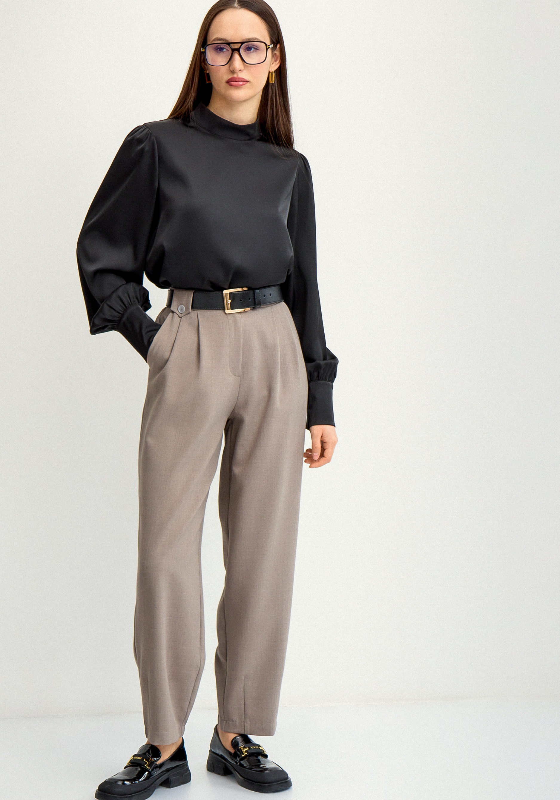 Брюки со складками свободные