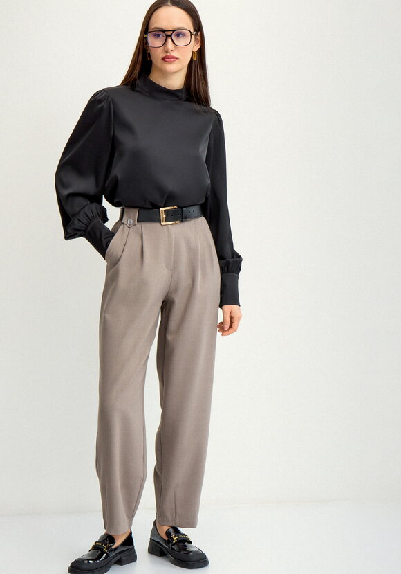 Брюки со складками свободные шир.  580, рис. 1