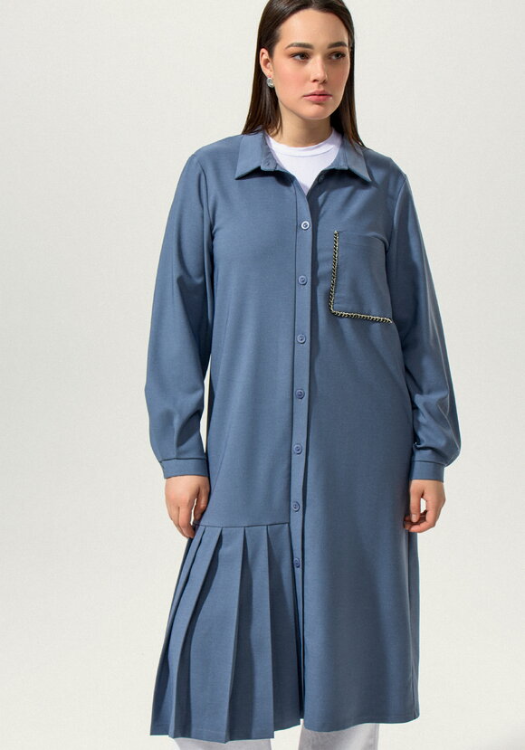 Платье-рубашка с декорированным карманом шир.  580, рис. 14