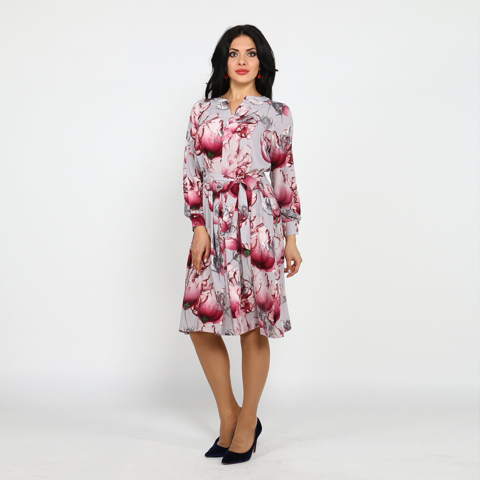 

Платье с цветочным рисунком и поясом