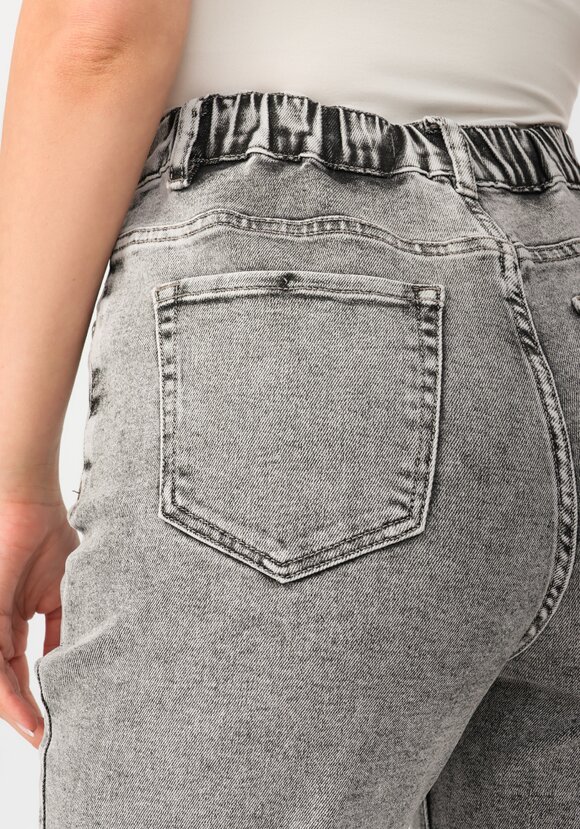 Джинсы с поясом шир.  580, рис. 6