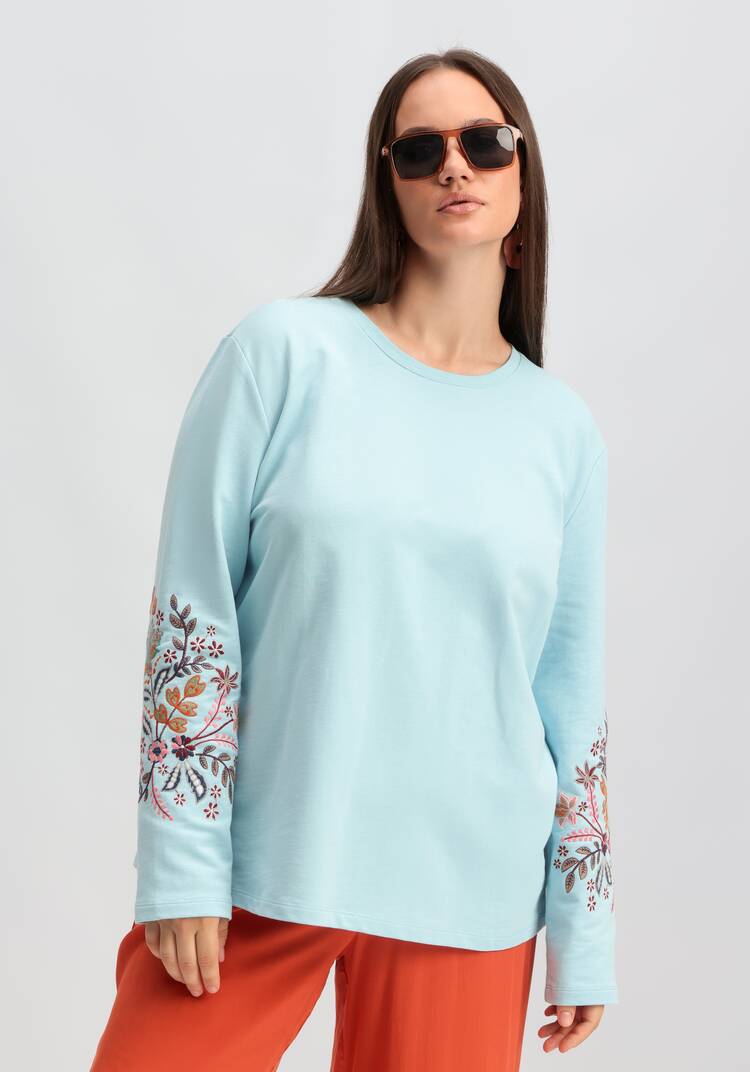 Лонгслив с вышивкой на рукавах шир.  750, рис. 9