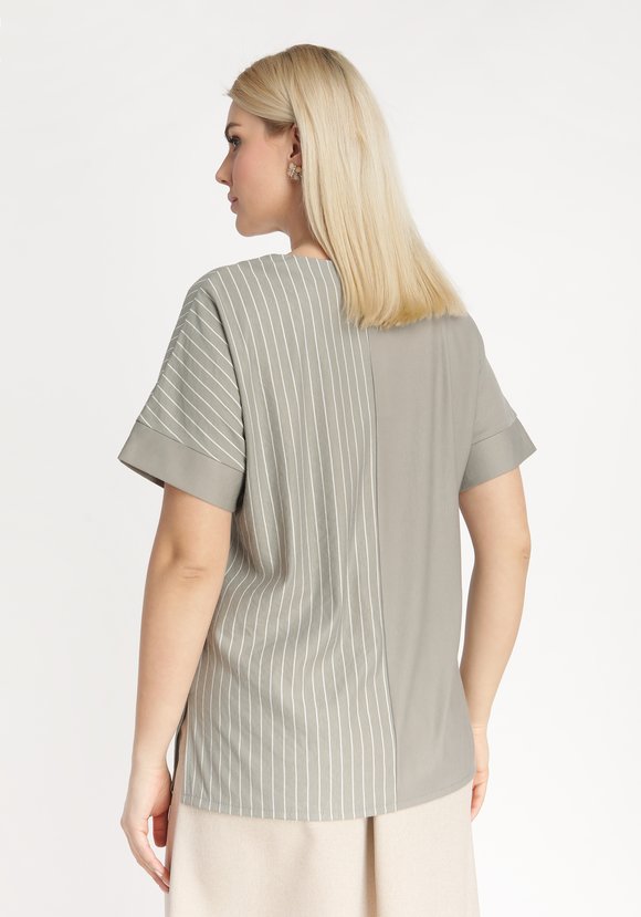 Блуза с боковыми разрезами шир.  580, рис. 7