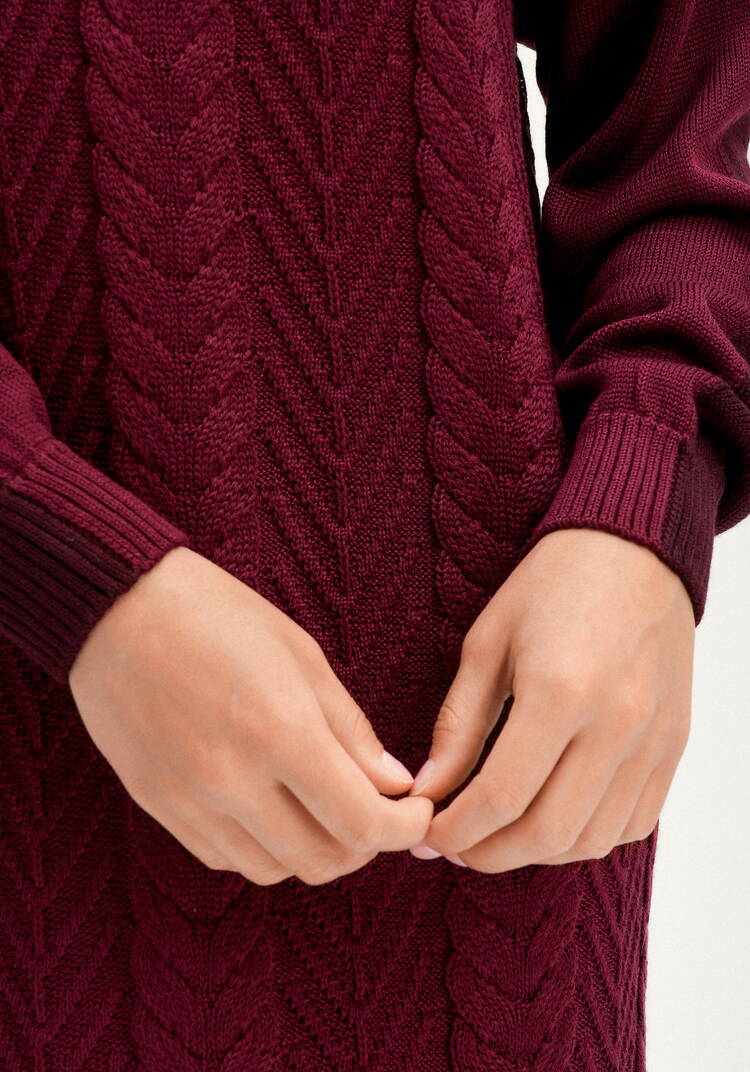 Платье двухцветное с фактурным рисунком шир.  750, рис. 20