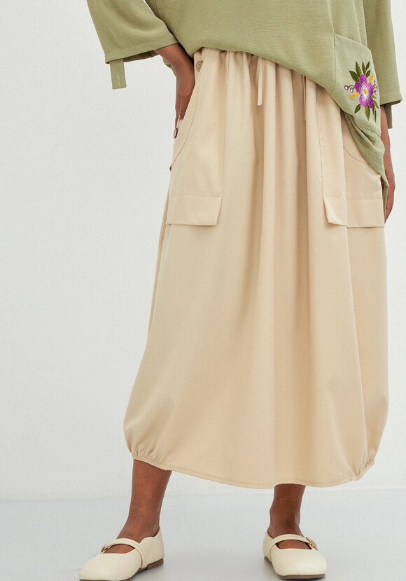 Юбка оригинального кроя с декором из пуговиц шир.  580, рис. 2