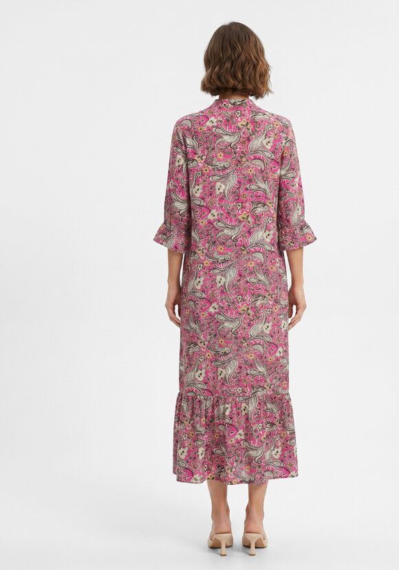 Платье с восточным орнаментом и кистями шир.  580, рис. 3
