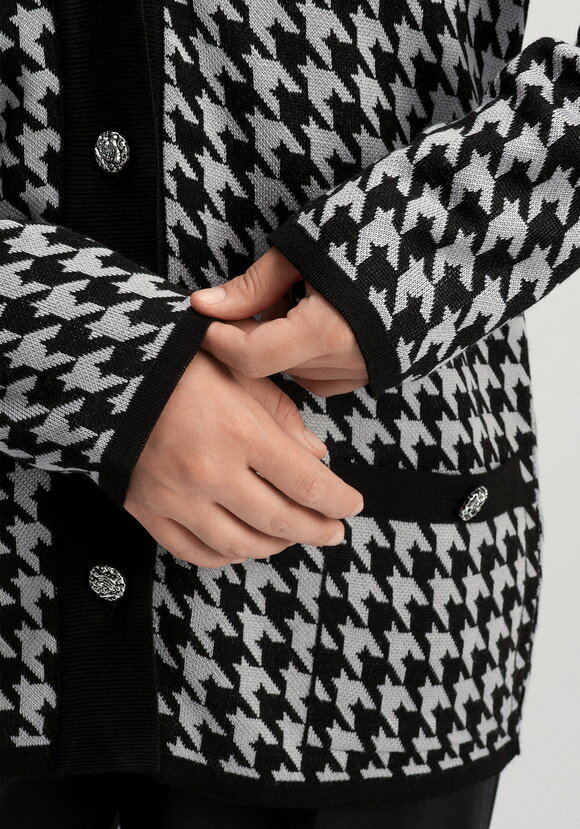 Кардиган с орнаментом гусиная лапка шир.  580, рис. 14