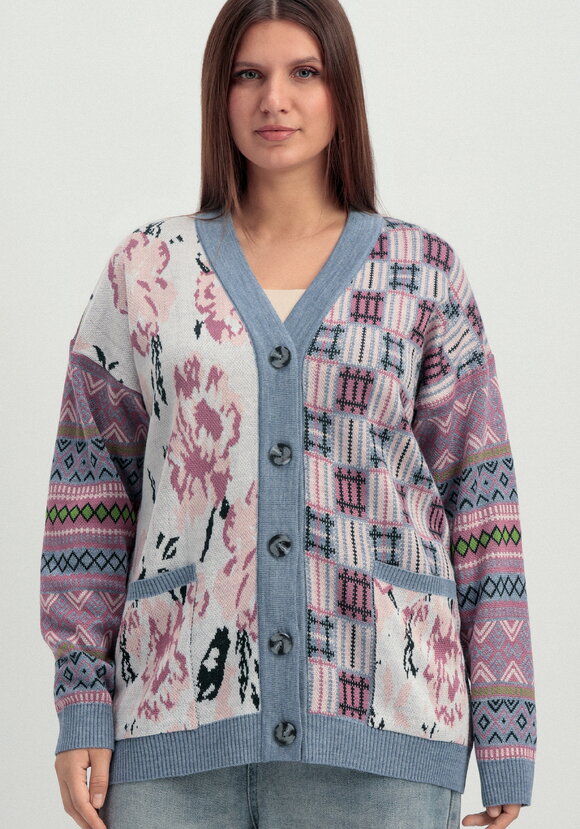 Кардиган жаккардовый с рисунком на пуговицах шир.  580, рис. 20