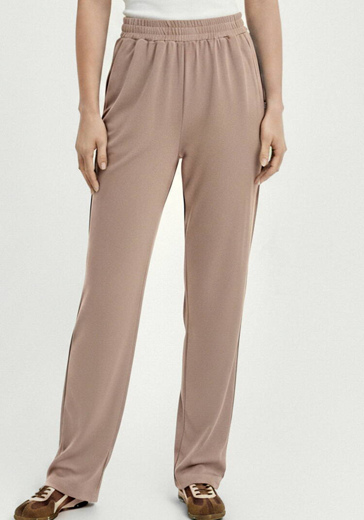 Брюки прямые трикотажные на резинке шир.  750, рис. 29