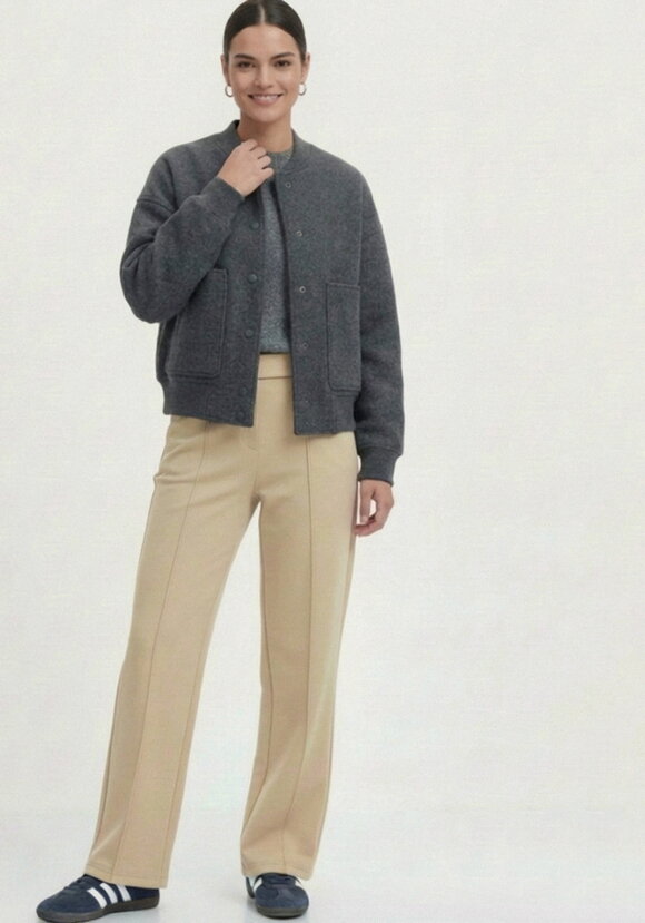 Брюки прямые cо стрелками шир.  580, рис. 24