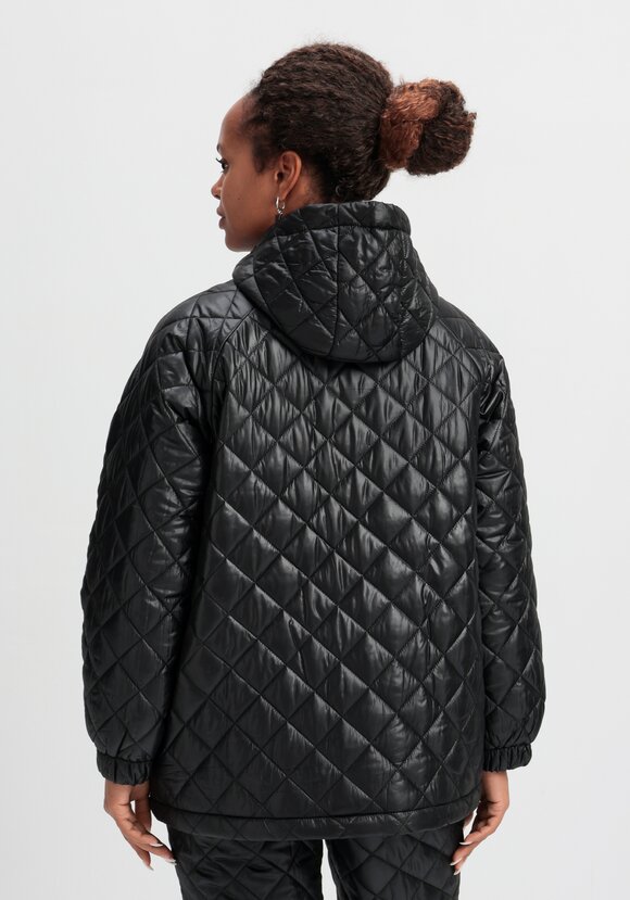 Куртка стёганая с капюшоном шир.  580, рис. 3