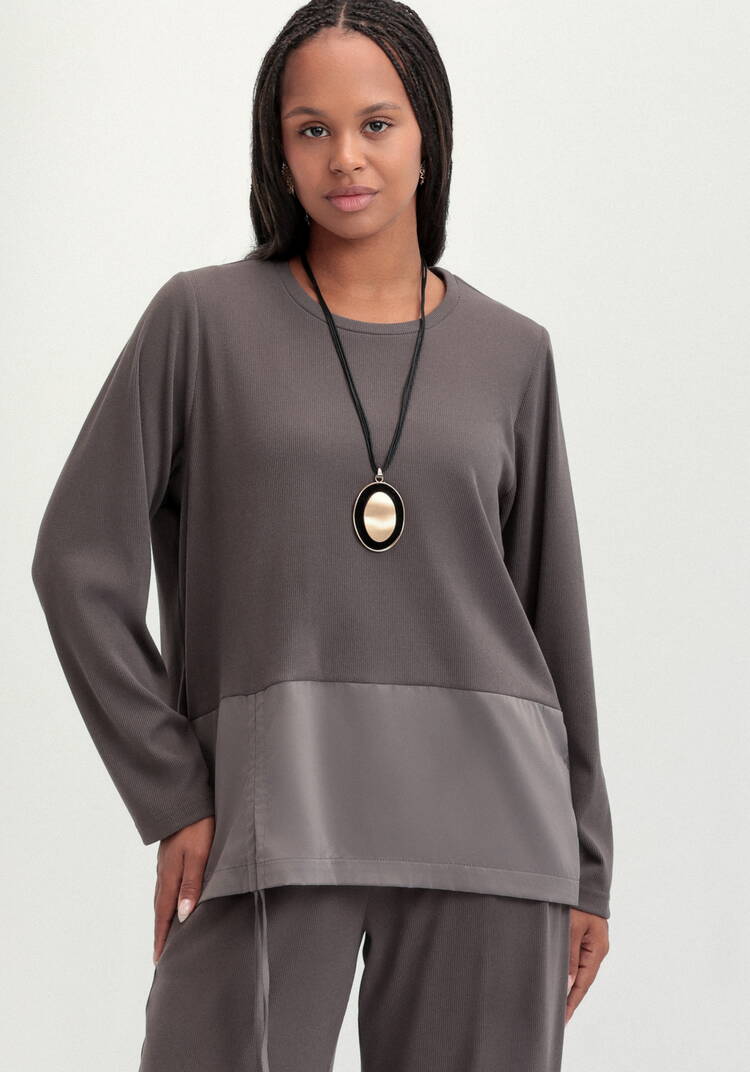 Блуза трикотажная из комбинированной ткани шир.  750, рис. 17