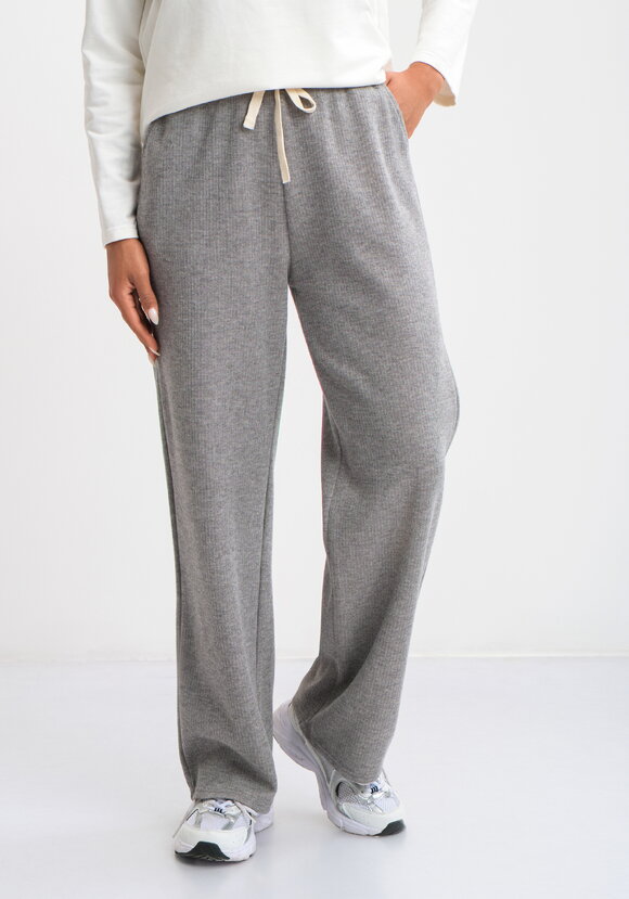 Брюки прямые от бедра на резинке шир.  580, рис. 8