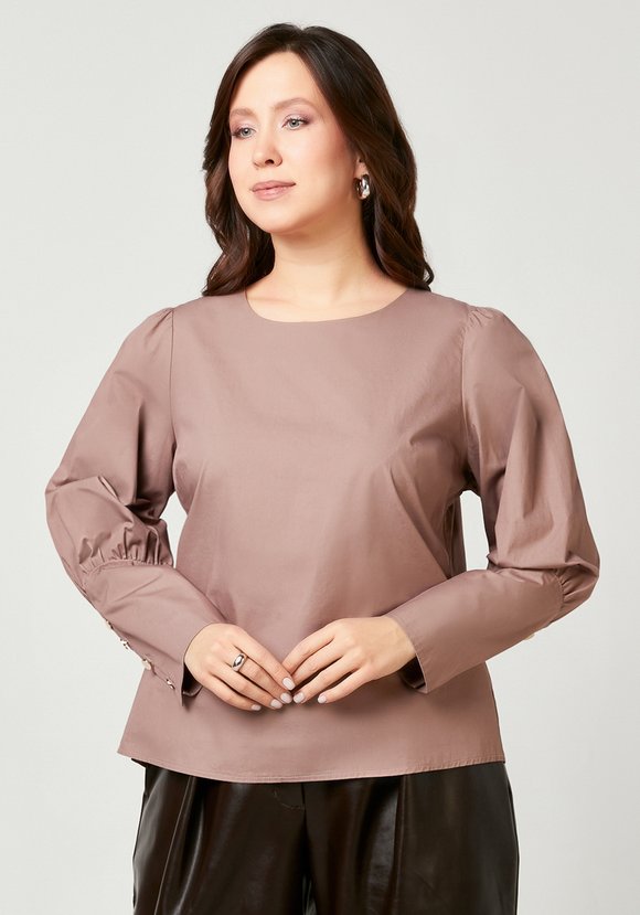 Блуза прямого кроя на пуговицах сзади шир.  580, рис. 8