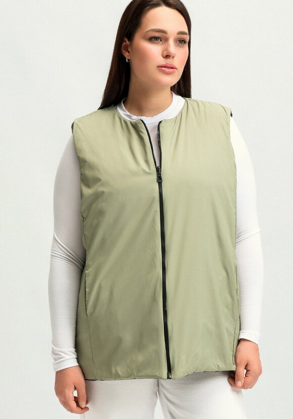 Жилет двухсторонний на молнии шир.  580, рис. 19