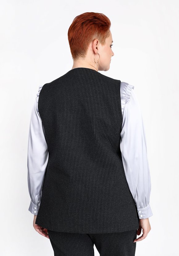 Жилет с регулировкой ширины в боковых швах шир.  580, рис. 6