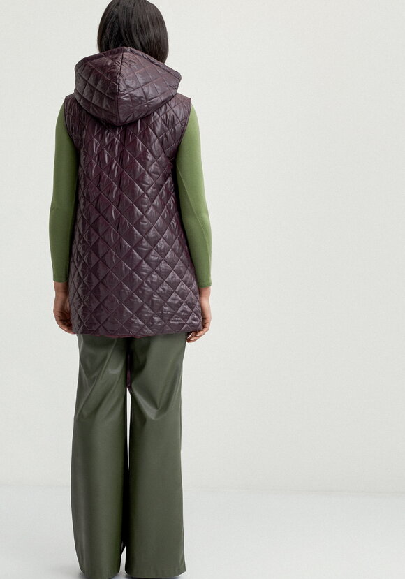 Жилет стёганый с ассиметричным низом шир.  580, рис. 3