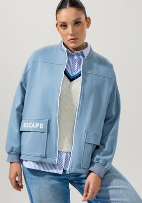 Бомбер с кулиской по низу