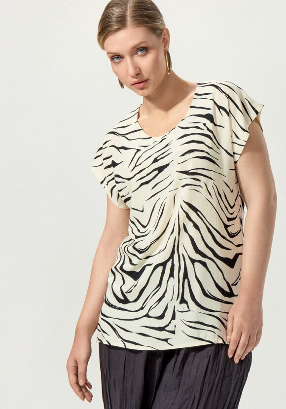 Блуза свободная с полосатым принтом шир.  580, рис. 23