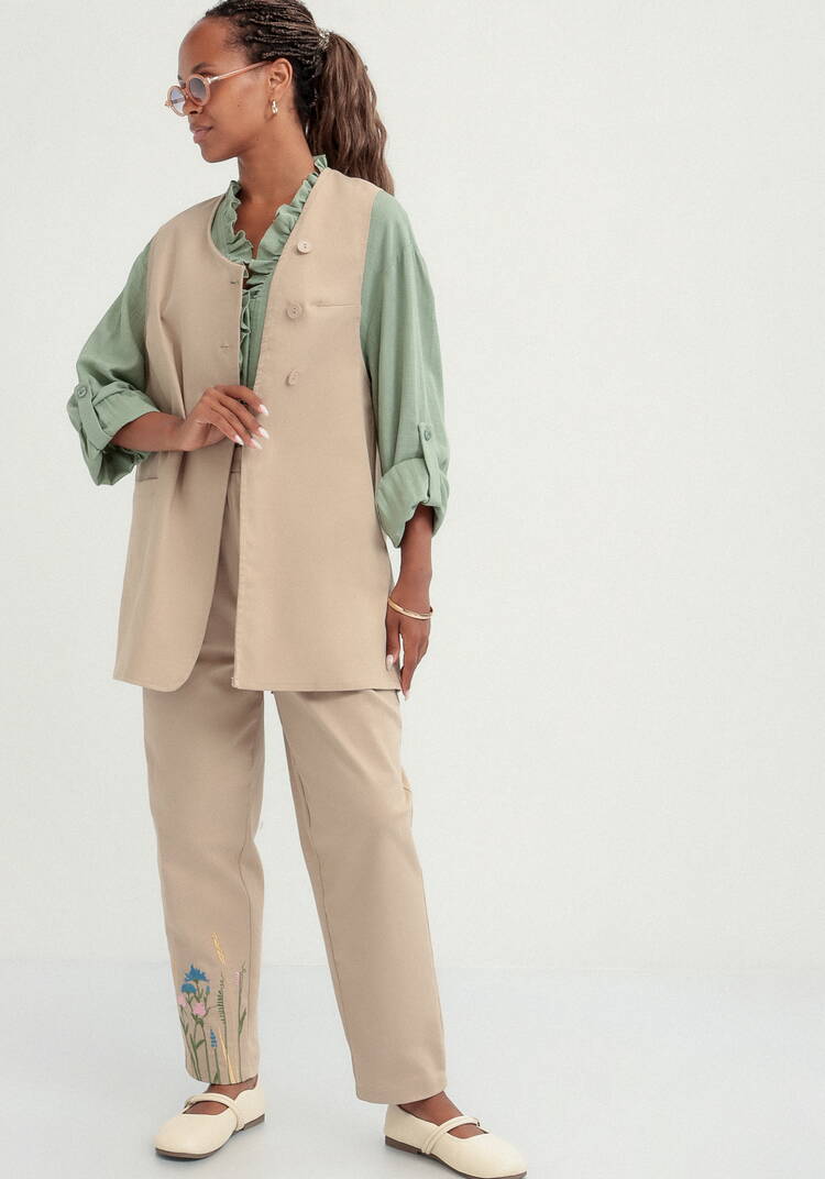 Блуза с рюшей по борту и горловине шир.  750, рис. 24