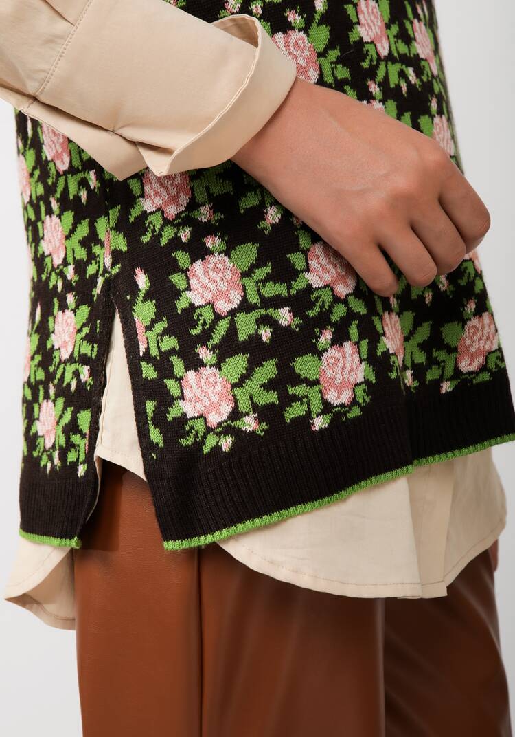 Жилет женский с цветочным рисунком шир.  750, рис. 12