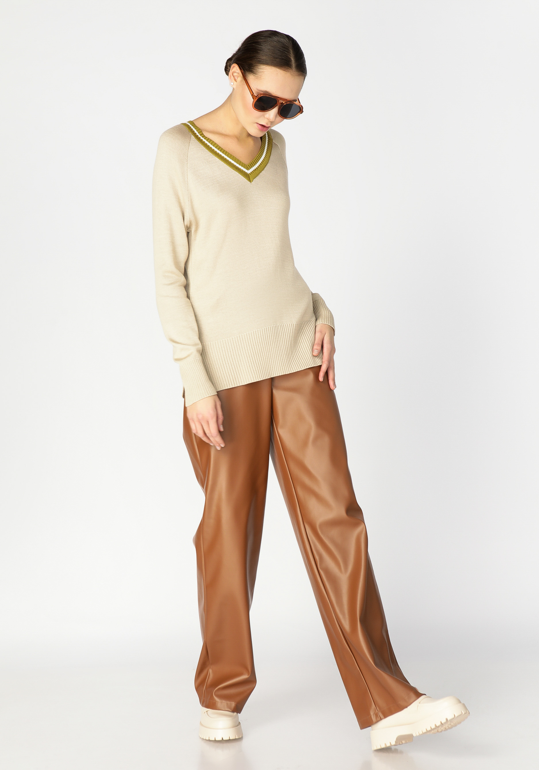 Пуловер женский с контрастной отделкой Vivawool, размер 58, цвет черный - фото 9