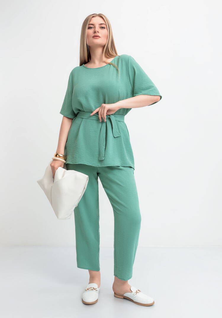Костюм с брюками из легкой ткани шир.  750, рис. 2