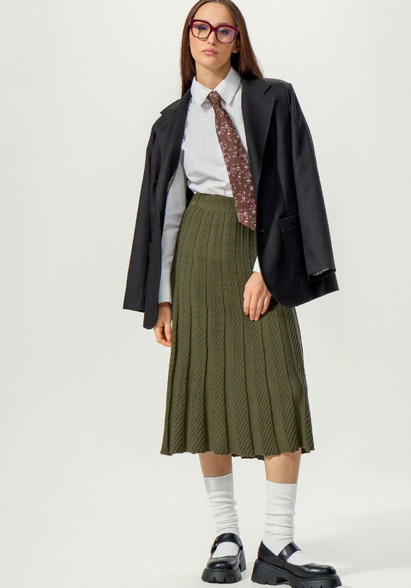 Юбка плиссе в вертикальную полоску шир.  580, рис. 11