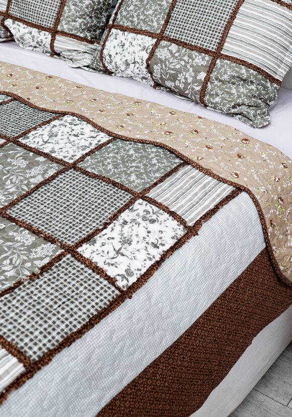 Покрывало с наволочками Печворк шир.  580, рис. 52