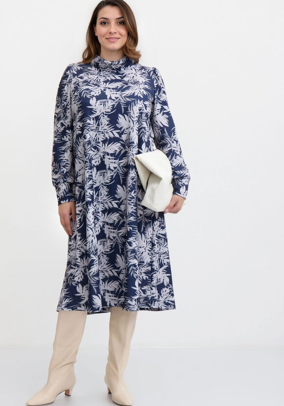 Платье Юнна шир.  580, рис. 13