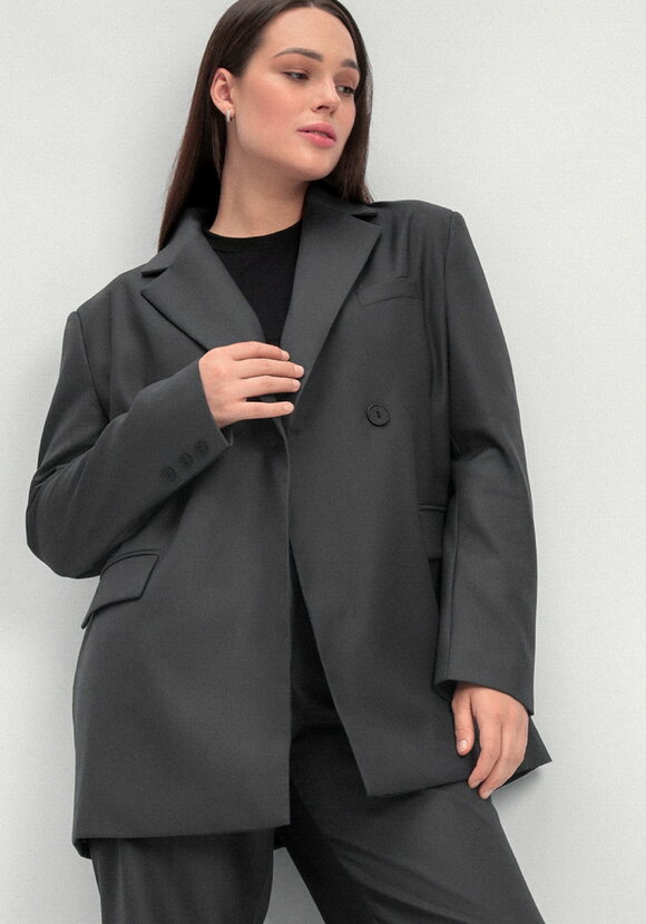 Пиджак с разрезом по спинке шир.  580, рис. 1