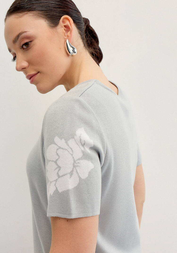 Джемпер с цветами по полочке и рукавам шир.  750, рис. 12