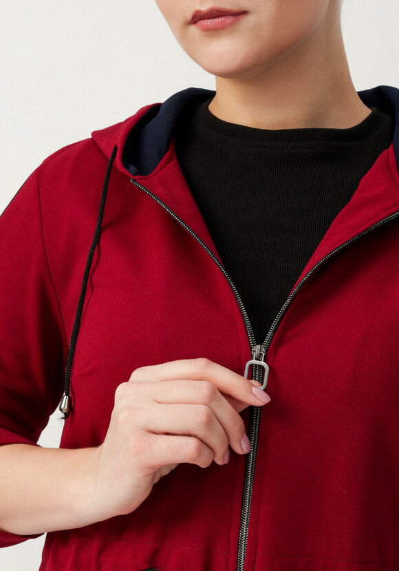 Костюм спортивный (брюки и ветровка) шир.  580, рис. 31