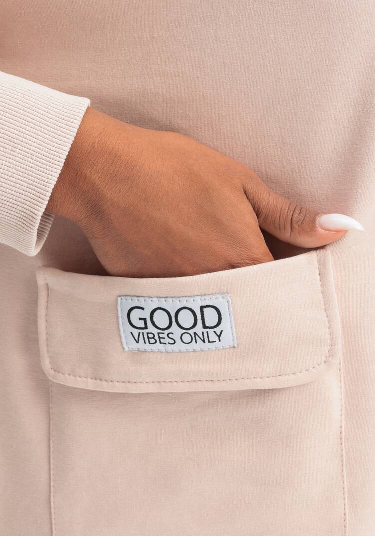 Свитшот свободного кроя с накладным карманом шир.  750, рис. 22