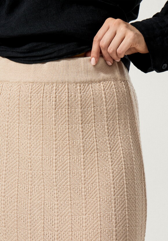 Юбка А-силуэта с каскадным рисунком шир.  580, рис. 5