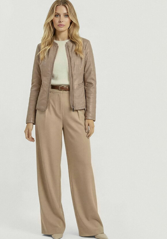 Куртка из экокожи с рюшей шир.  580, рис. 24