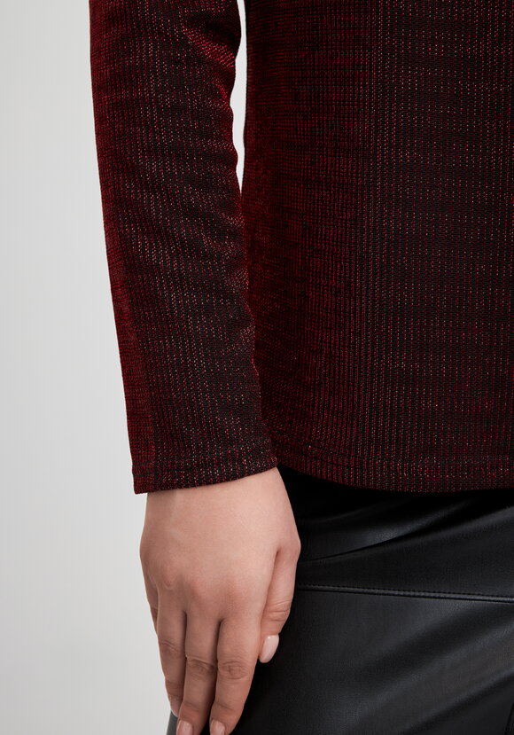 Блуза из трикотажа с люрексом шир.  580, рис. 16