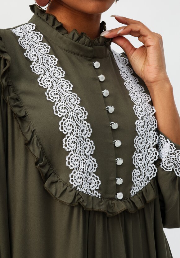 Платье с кружевом и ярусом по низу шир.  580, рис. 5