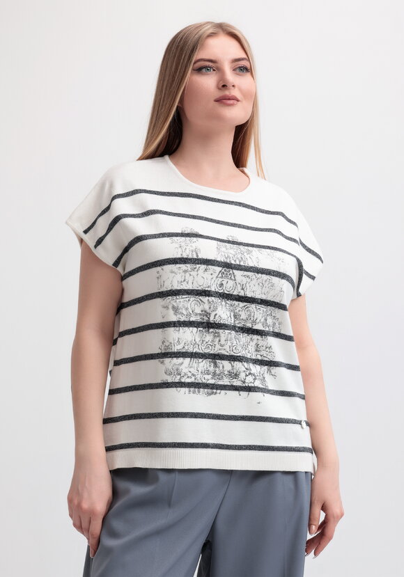 Блуза в полоску с рисунком шир.  580, рис. 19