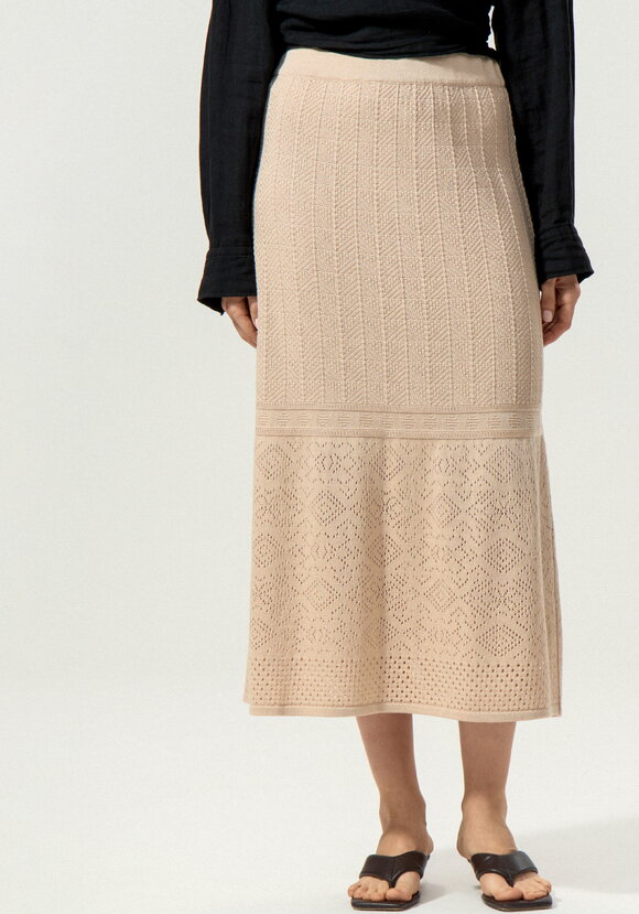 Юбка А-силуэта с каскадным рисунком шир.  580, рис. 4