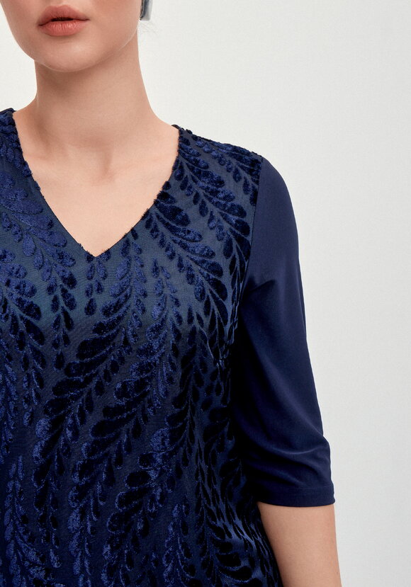 Платье из панбархата и трикотажа шир.  580, рис. 13