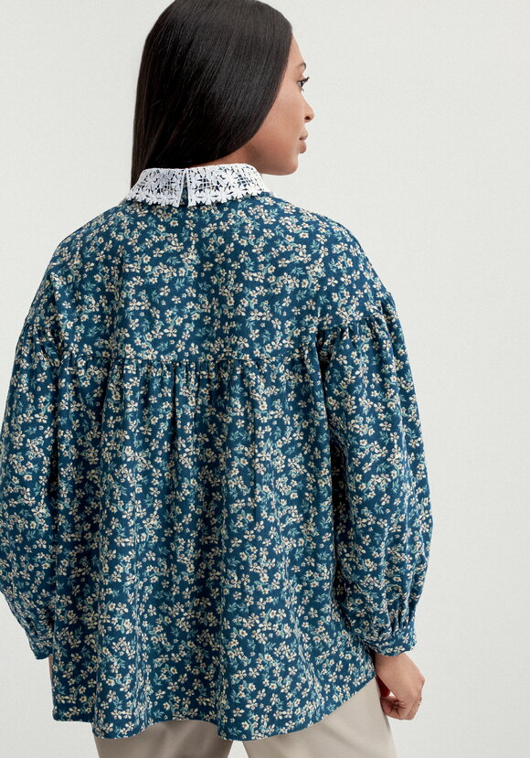 Блуза из микровельвета с ажурным воротником шир.  580, рис. 11